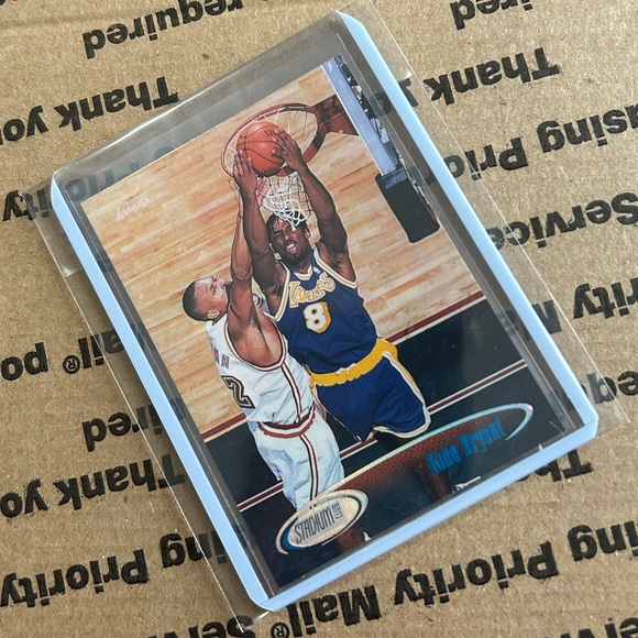 Kobe Bryant ‘99 Topps Stadium Club Card No. 170 - Picture 3 of 6